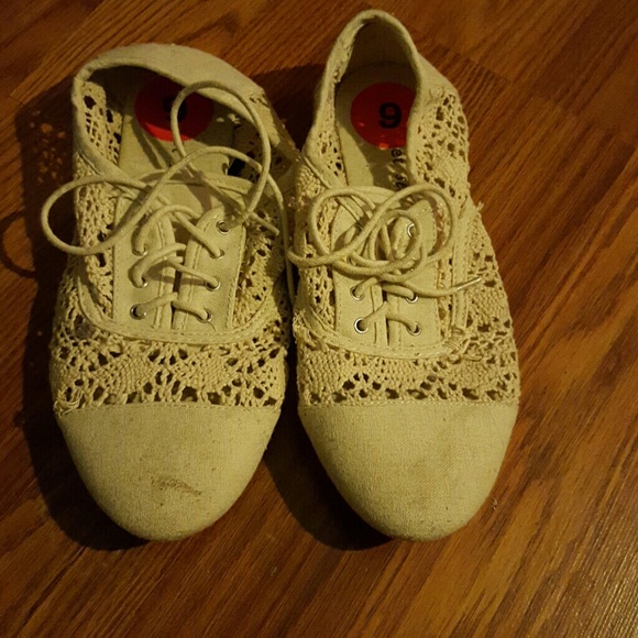Wet seal  shoes  size 6