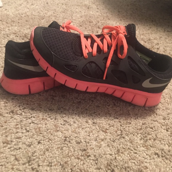 Slightly worn Nike Free Run size 9.5