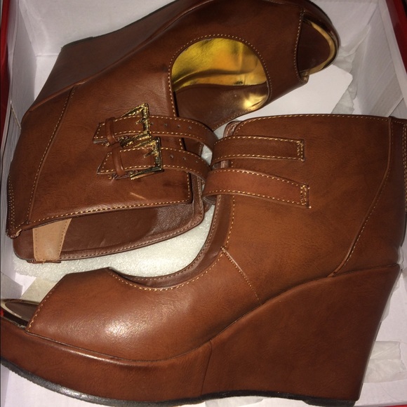 Brown Zip Up Wedges