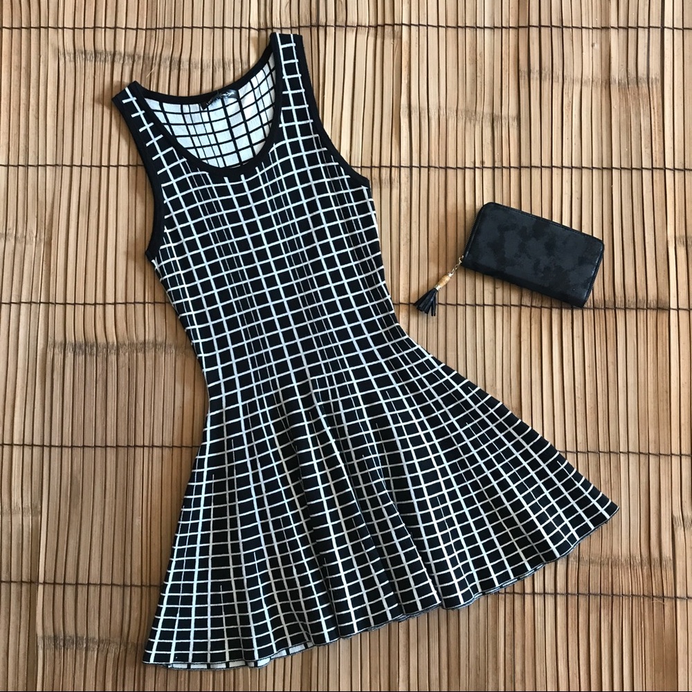 Viscose grid printed dress w/ FREE wallet