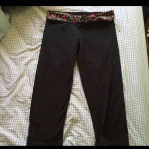 Vs PINK camo leggings