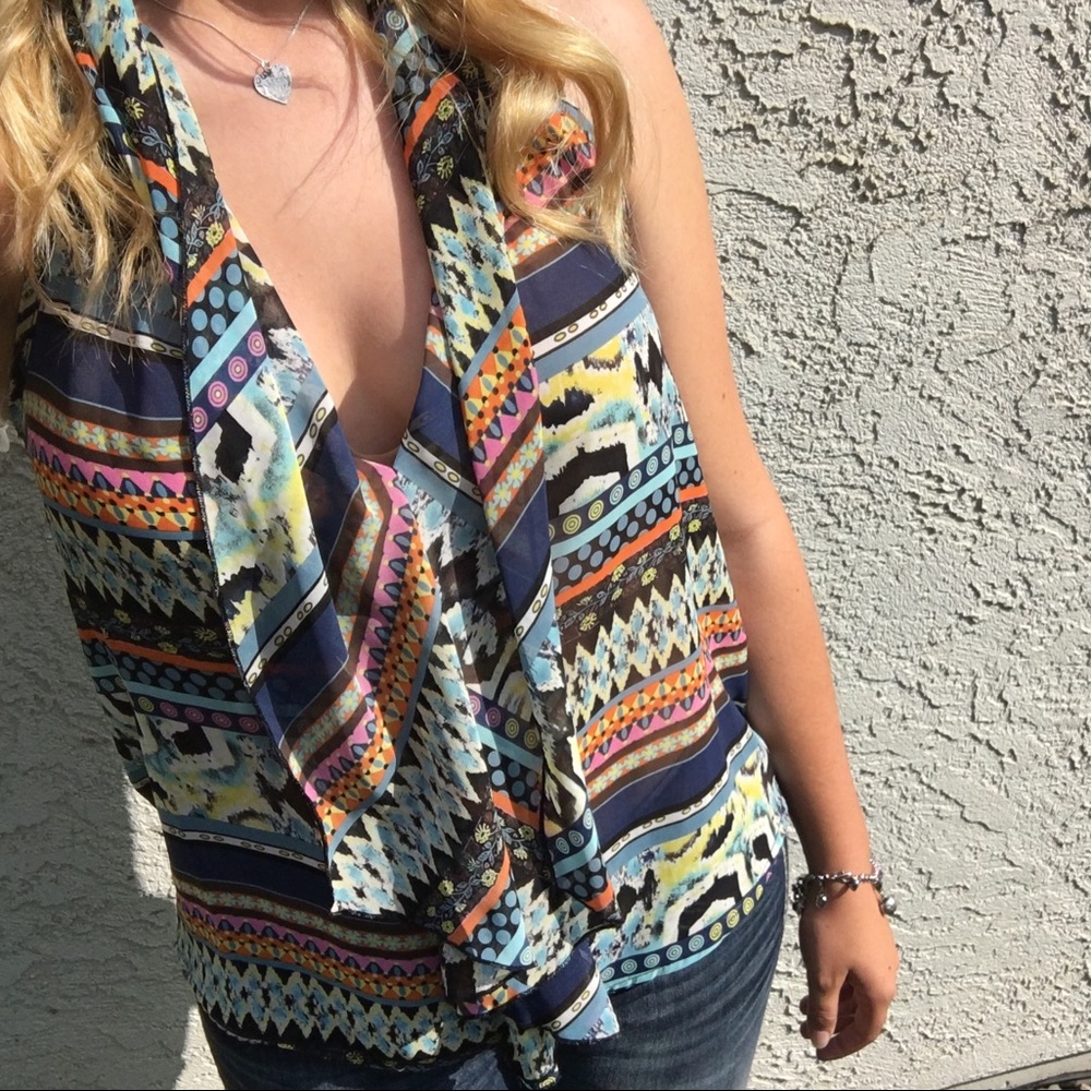 Flowy Halter Top - Picture 4 of 5