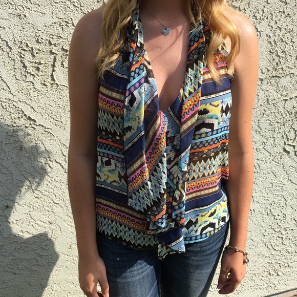 Flowy Halter Top - Picture 5 of 5