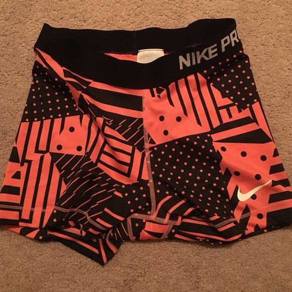 NIKE PROS