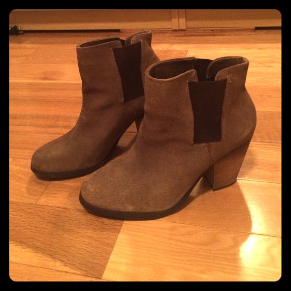 Vince Camuto Ankle booties tan