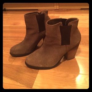 Vince Camuto Ankle booties tan