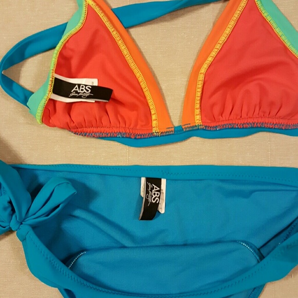 Swimsuit - Picture 2 of 3
