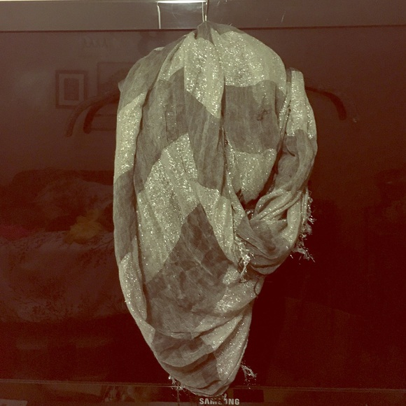 Gray/silver raw edge infinity scarf.