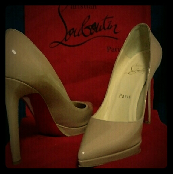 Christian Louboutin Pigalle Plato 120 Nude Pump