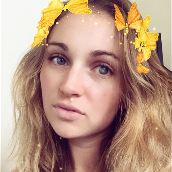 Meet your Posher, Katy - Picture 2 of 3