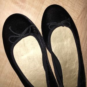 Black ballet flats, NWOT