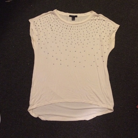 Forever 21 Tops - Forever 21 Cream Top with Metallic Detail