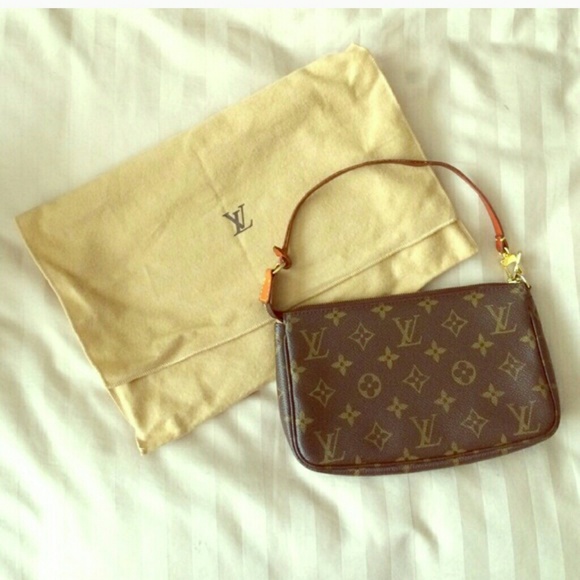 100 percent authenic pochette