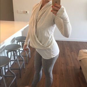 Lululemon pullover drape around top