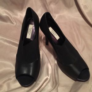 Simply Vera Peep Toe Heels