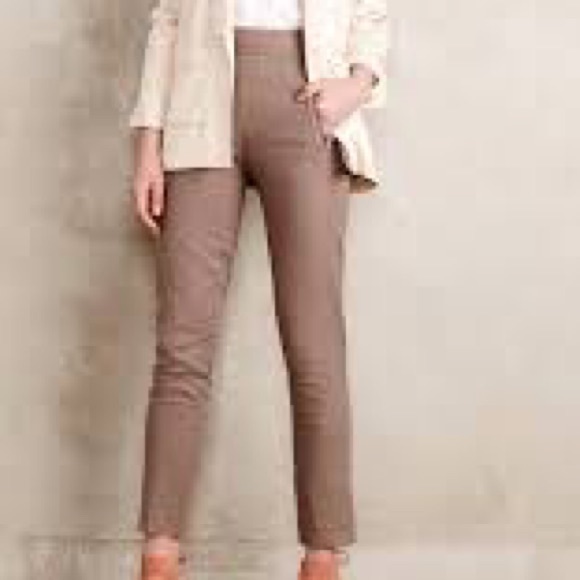 ISO - Cartonnier grey high rise cropped pants