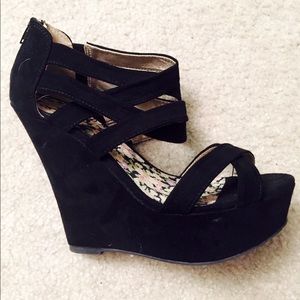Charlotte Russe Black Wedges!