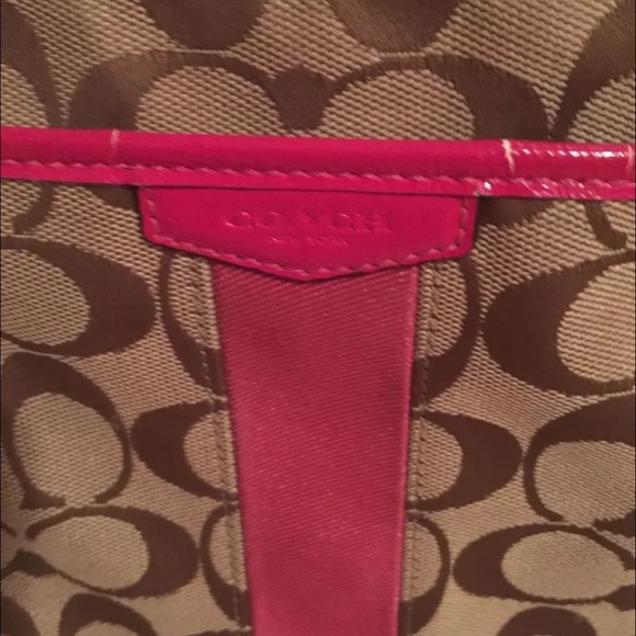 Coach Crossbody - Pre-Owned- REDUCED PRICE!!!! - Picture 3 of 4