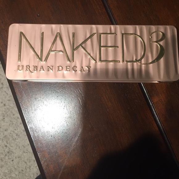 Naked 3 pallet