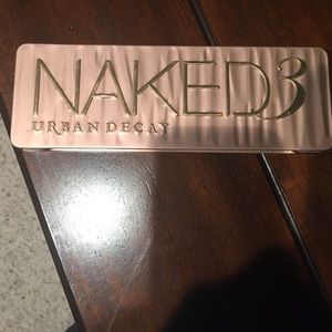 Naked 3 pallet