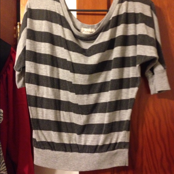 Half sleeve shirt