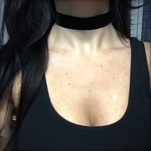 Black Velvet Choker 🌻