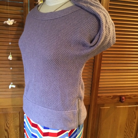 ‼️SALE‼️Ann Taylor Sweater DONATED AT 5 PM EST - Picture 3 of 4