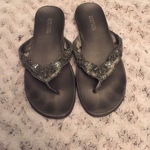 Kenneth Cole flip flops