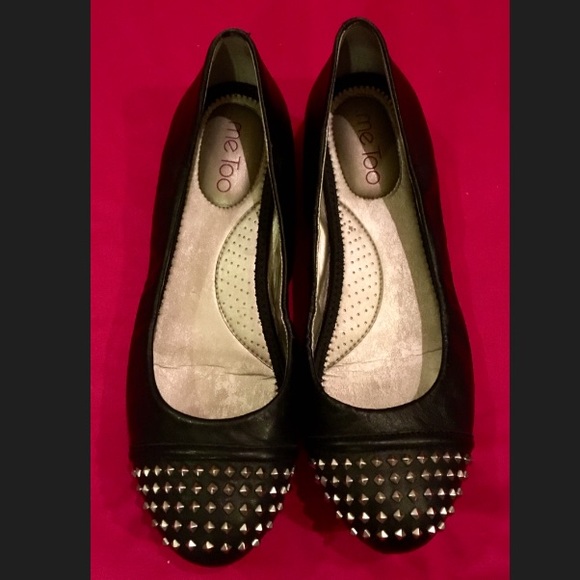 me too Shoes - Woman's "Me Too" black leather flats, size 8
