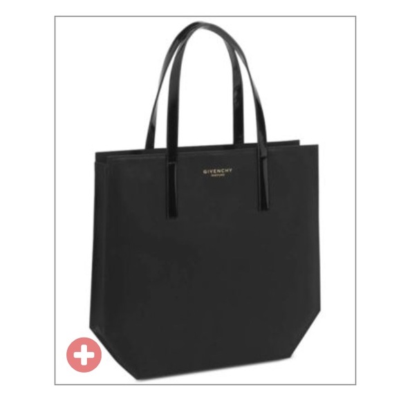 Givenchy Handbags - Givenchy tote