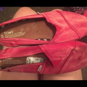 Red Toms shoes