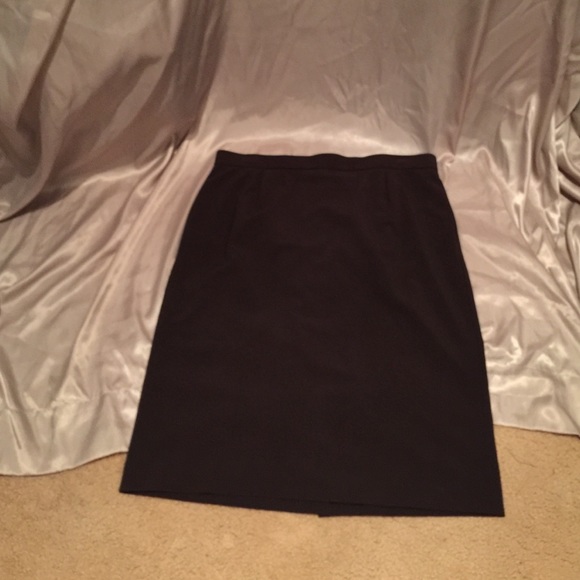 Dress Barn Knee Length Straight Skirt - Picture 1 of 1