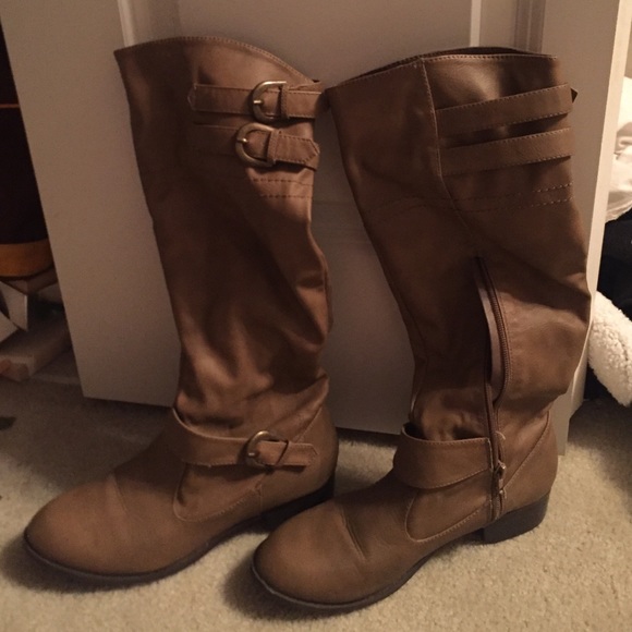 Heeled boots