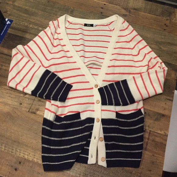 Urban outfitters oversized sweater. Size small