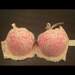 Victoria's Secret 32c NWT bra