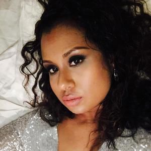 Meet your Posher, Nadia