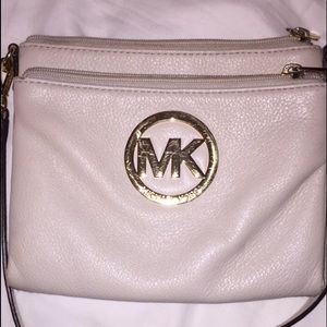 Michael Kors cross body purse MAKE AN OFFER!
