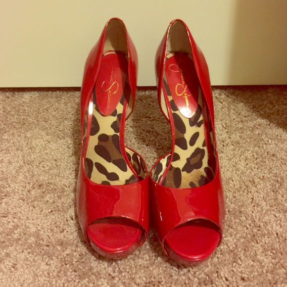 Red Jessica Simpson pumps