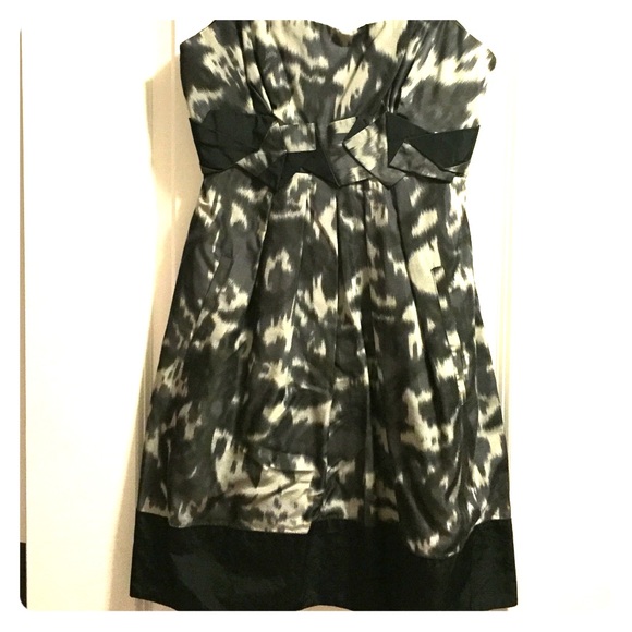 BCBG black/grey printed strapless cocktail dress