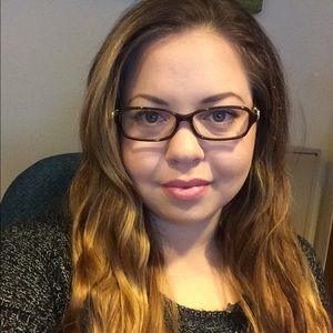 Meet your Posher, Gabriela
