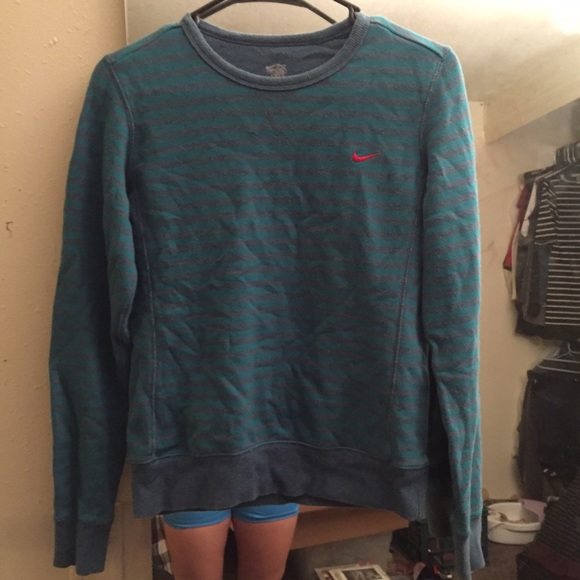 Nike crew neck - Picture 1 of 3