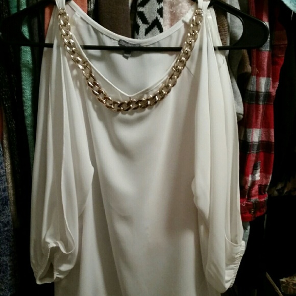 White blouse - Picture 1 of 2