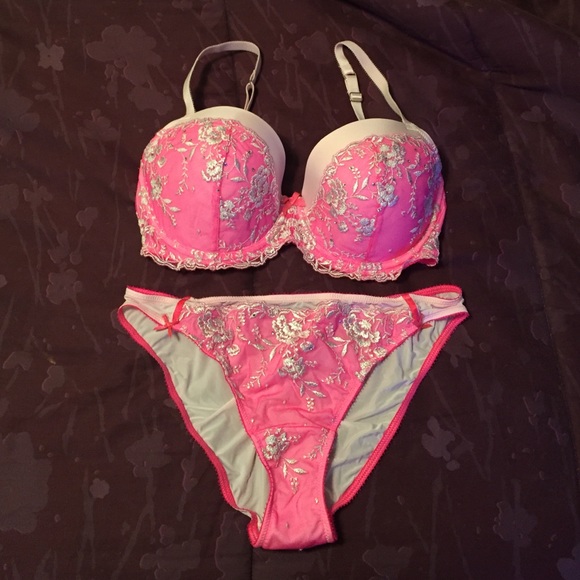 VS Matching Bra & Pantie