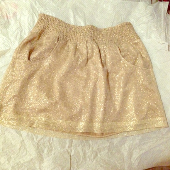 Gap gold skirt