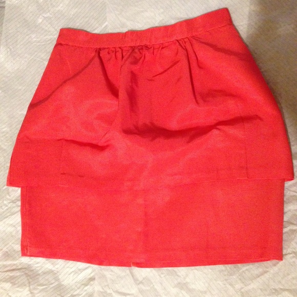 H&M Coral Peplum Skirt