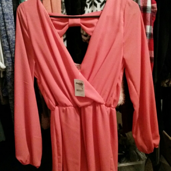 Coral romper - Picture 1 of 1