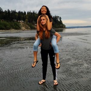 Meet your Posher, Claire