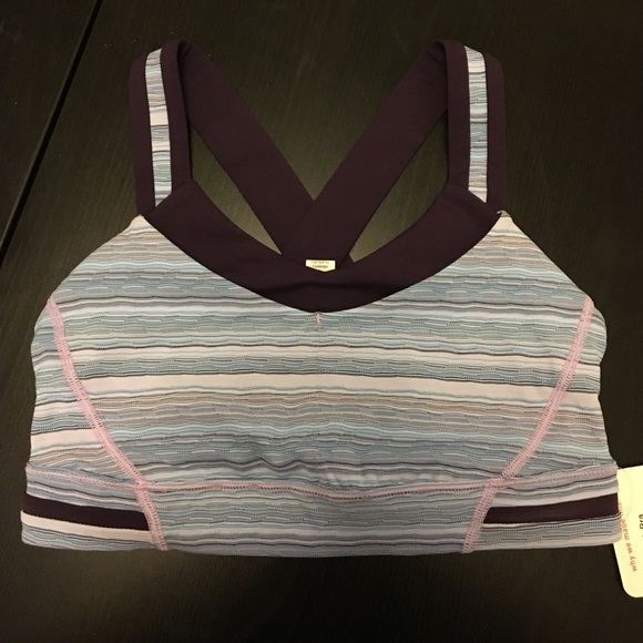 Lululemon sports bra