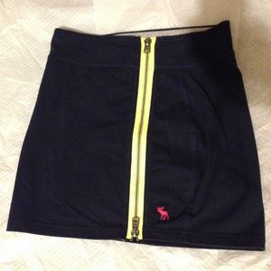 Abercrombie & Fitch Navy/Neon Yellow zipper skirt.