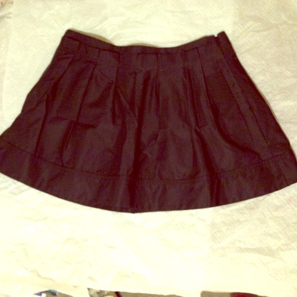 Express black pleated skirt